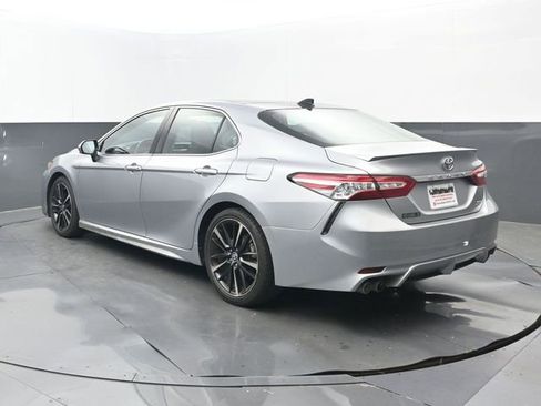 Used 2020 Toyota Camry XSE image 3