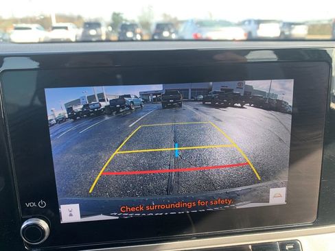 Used 2025 Toyota Camry LE FWD image 22