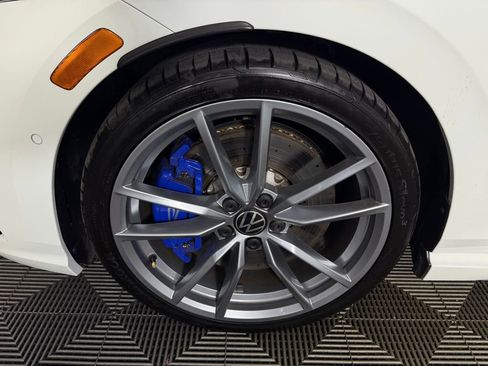 Used 2024 Volkswagen Golf R w/ MDO Package AWD/4WD image 12