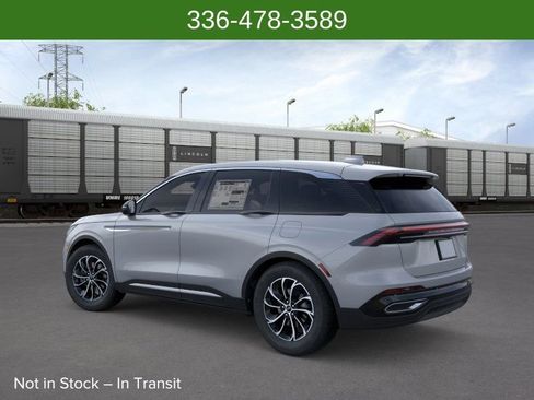 New 2026 Lincoln Nautilus Premier AWD/4WD image 4