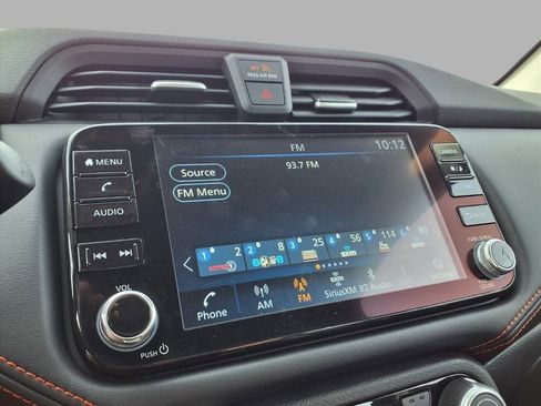 New 2025 Nissan Versa SR w/ Trunk Package FWD image 5