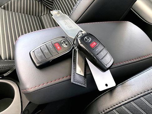 Certified 2025 Toyota Corolla XSE image 35