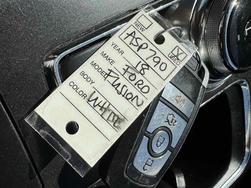 Used 2018 Ford Fusion SE w/ Equipment Group 601A image 20