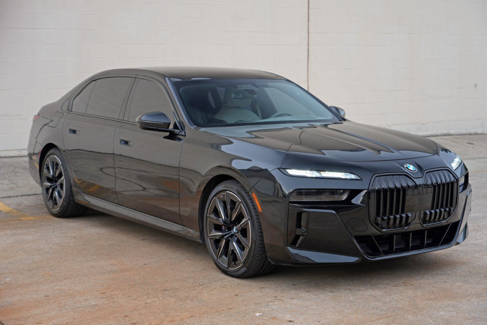Used 2023 BMW 760i xDrive AWD/4WD image 74