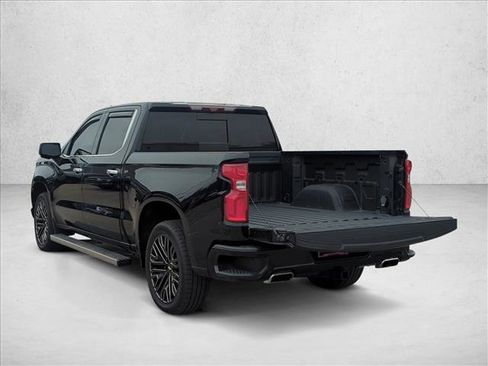 Used 2021 Chevrolet Silverado 1500 High Country w/ Technology Package image 8