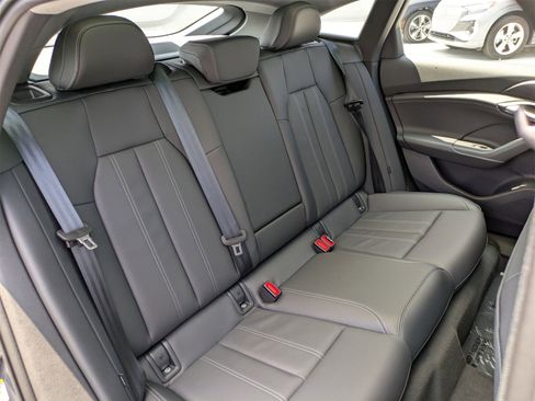 New 2025 Audi A6 e-tron Premium Plus image 11