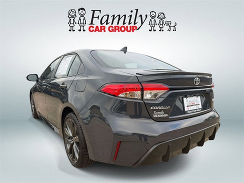 Used 2025 Toyota Corolla SE image 4