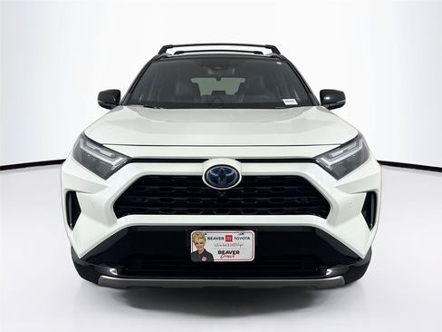 Used 2022 Toyota RAV4 XSE AWD/4WD image 8