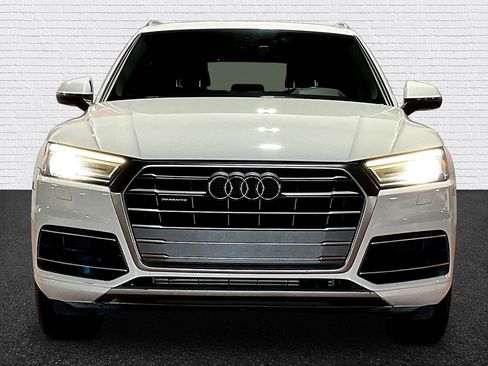 Used 2019 Audi Q5 2.0T Premium w/ Convenience Package AWD/4WD image 2