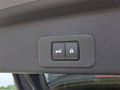 Certified 2025 Nissan Murano Platinum w/ Cargo Package image 36