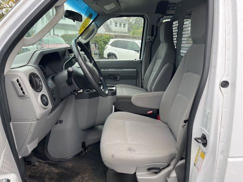 Used 2013 Ford E-250 and Econoline 250 w/ PWR Group image 12