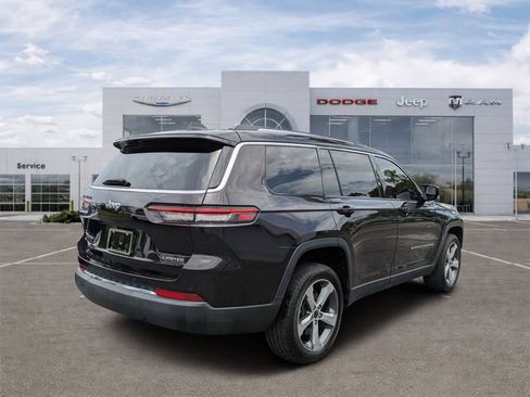 Certified 2022 Jeep Grand Cherokee L Limited RWD image 3
