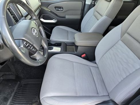 Used 2023 Nissan Frontier SV w/ SV Convenience Package image 14