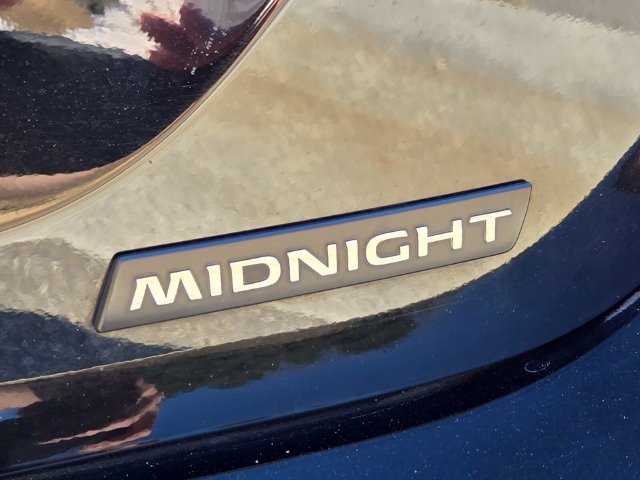 Used 2025 Nissan Sentra SR w/ SR Premium Package FWD image 19