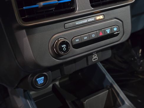 New 2025 Ford Maverick Lobo image 28