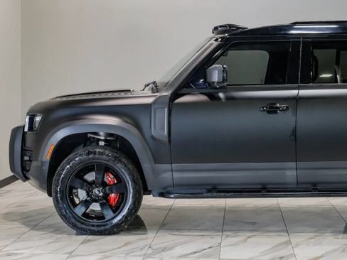 Used 2020 Land Rover Defender 110 First Edition AWD/4WD image 18