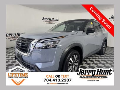 Used 2024 Nissan Pathfinder SL