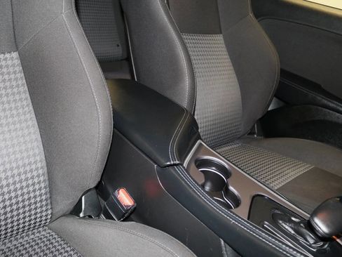 Used 2022 Dodge Challenger GT w/ Driver Convenience Group image 58