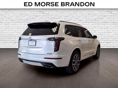 Certified 2023 Cadillac XT6 Sport w/ Technology Package AWD/4WD image 5