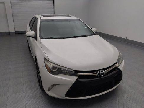 Used 2016 Toyota Camry SE image 14