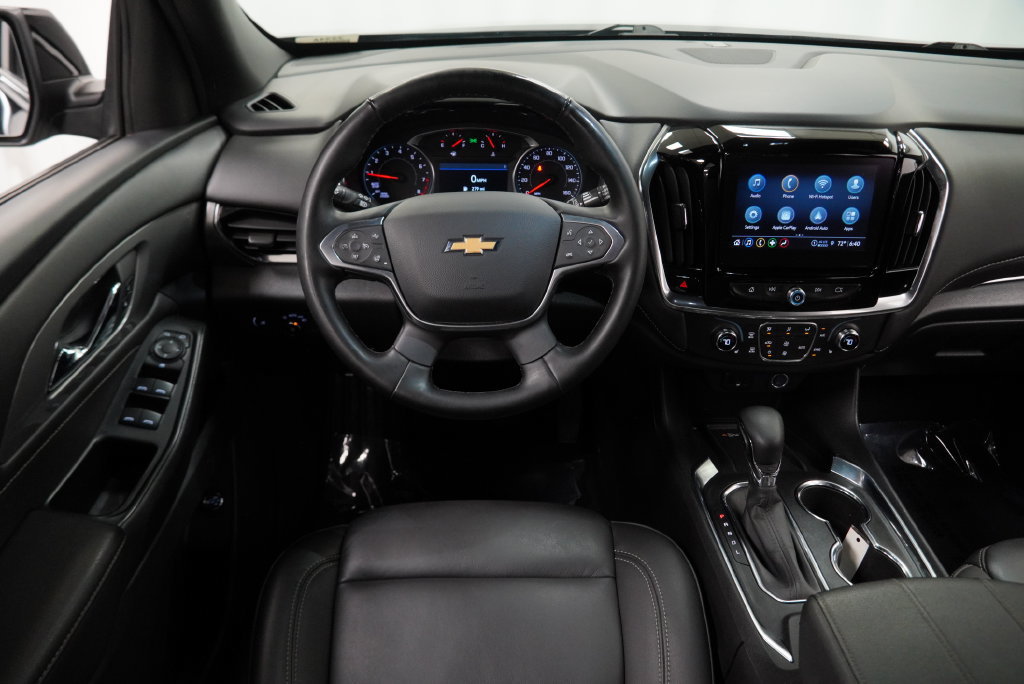 Used 2023 Chevrolet Traverse LT FWD image 21