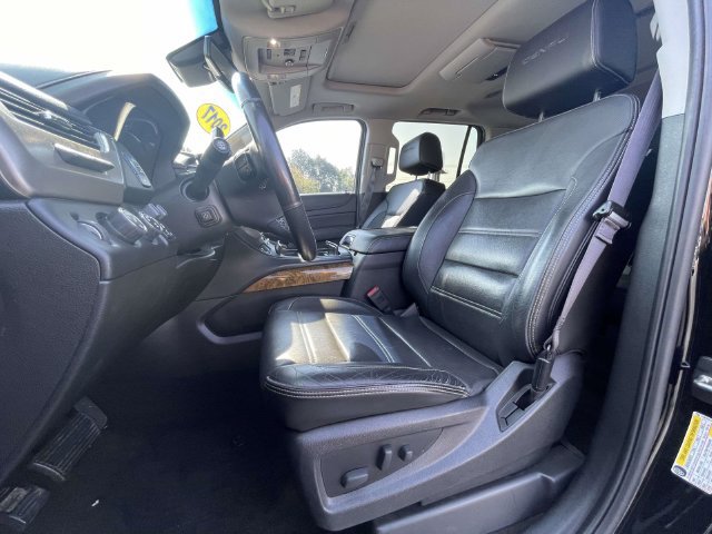 Used 2017 GMC Yukon Denali w/ Open Road Package AWD/4WD image 19
