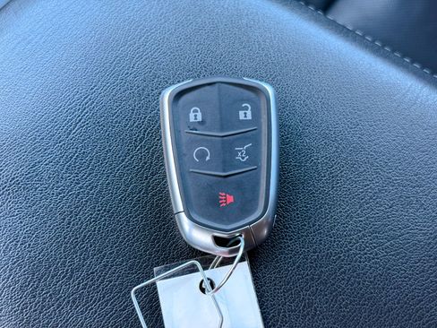 Used 2022 Cadillac XT5 Premium Luxury w/ LPO, ONYX Package image 36