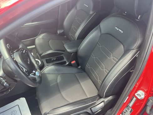 Used 2024 Kia Forte GT-Line FWD image 11
