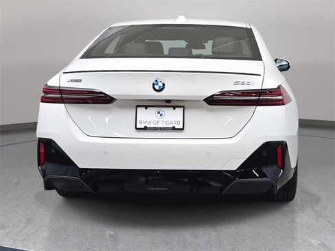 Used 2025 BMW 530i xDrive 530i xDrive w/ M Sport Package image 7