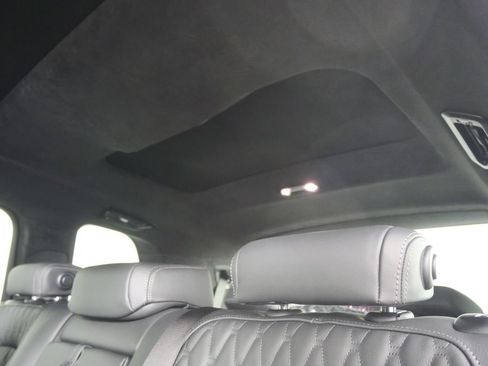 Used 2027 BMW X7 xDrive40i w/ M Sport Package AWD/4WD image 16