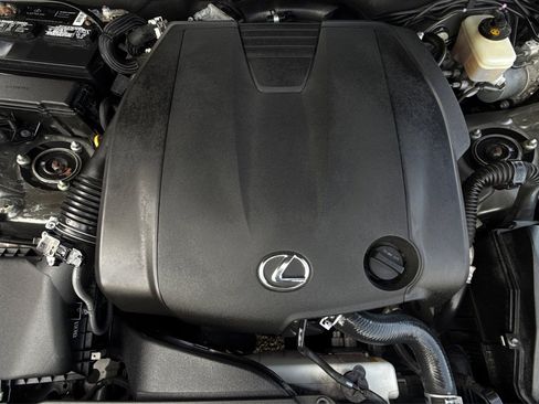 Used 2015 Lexus IS 250 RWD image 9