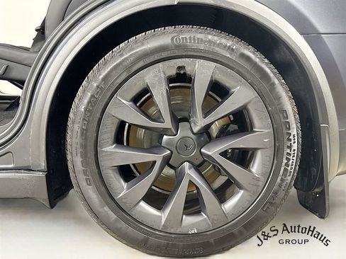 Used 2025 Tesla Model X Base image 40