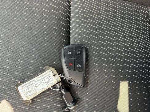Used 2025 Chevrolet Equinox LT FWD image 20