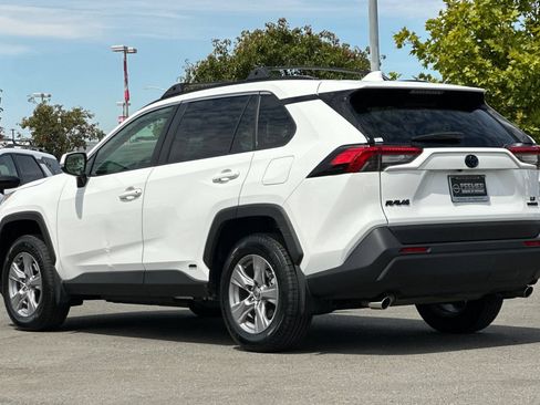 Used 2024 Toyota RAV4 LE AWD/4WD image 6