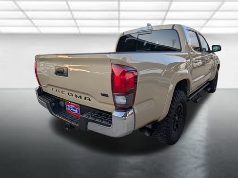 Used 2020 Toyota Tacoma SR5 RWD image 26