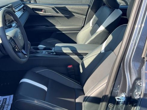 New 2026 Toyota Camry SE image 7