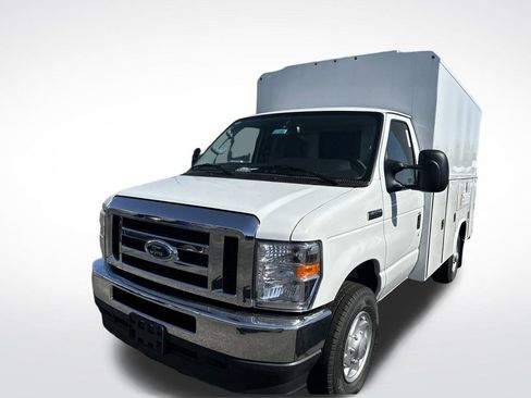 New 2025 Ford E-350 and Econoline 350 Super Duty w/ Power Equipment Group image 8