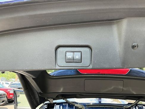 Used 2024 Nissan Rogue SV AWD/4WD image 26
