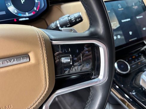 Used 2023 Land Rover Range Rover Sport SE image 18