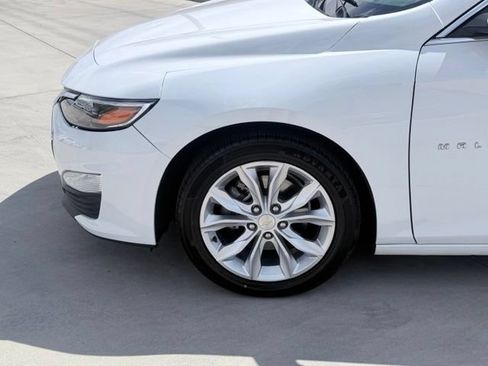 Used 2022 Chevrolet Malibu LT FWD image 31
