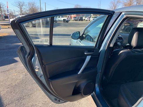 Used 2011 MAZDA MAZDA3 s Grand Touring image 25