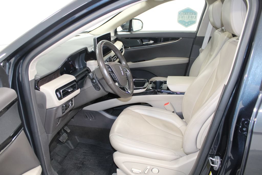 Used 2023 Lincoln Nautilus Reserve AWD/4WD image 23