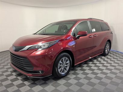 Certified 2025 Toyota Sienna XLE