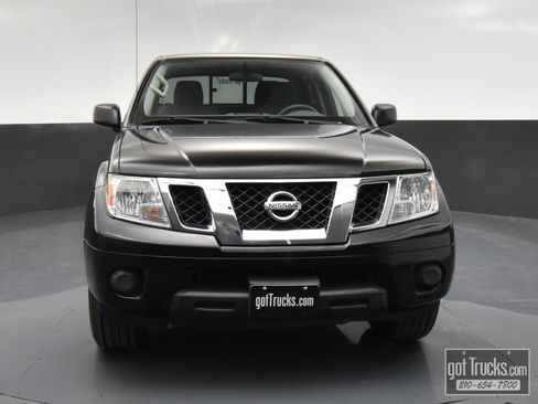 Used 2020 Nissan Frontier SV image 44