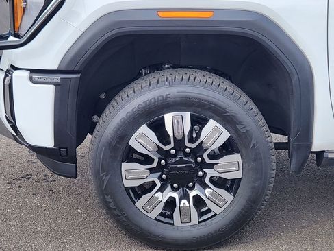 Certified 2024 GMC Sierra 2500 Denali w/ Denali Reserve Package image 9