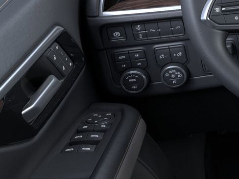 New 2026 Chevrolet Suburban Premier image 72