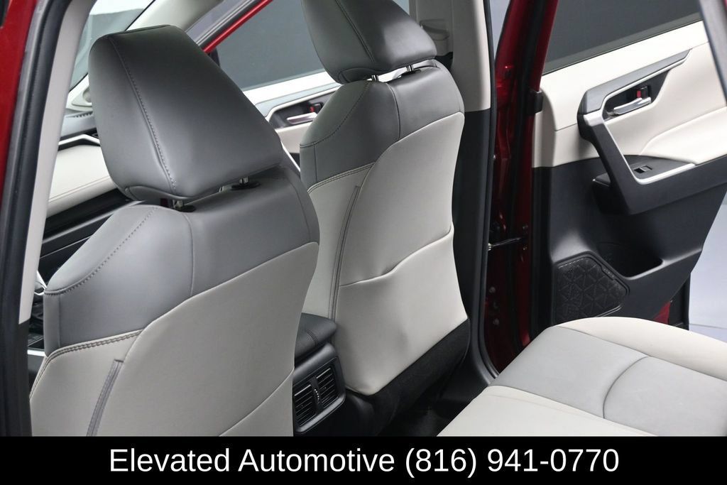 Used 2023 Toyota RAV4 XLE Premium AWD/4WD image 19