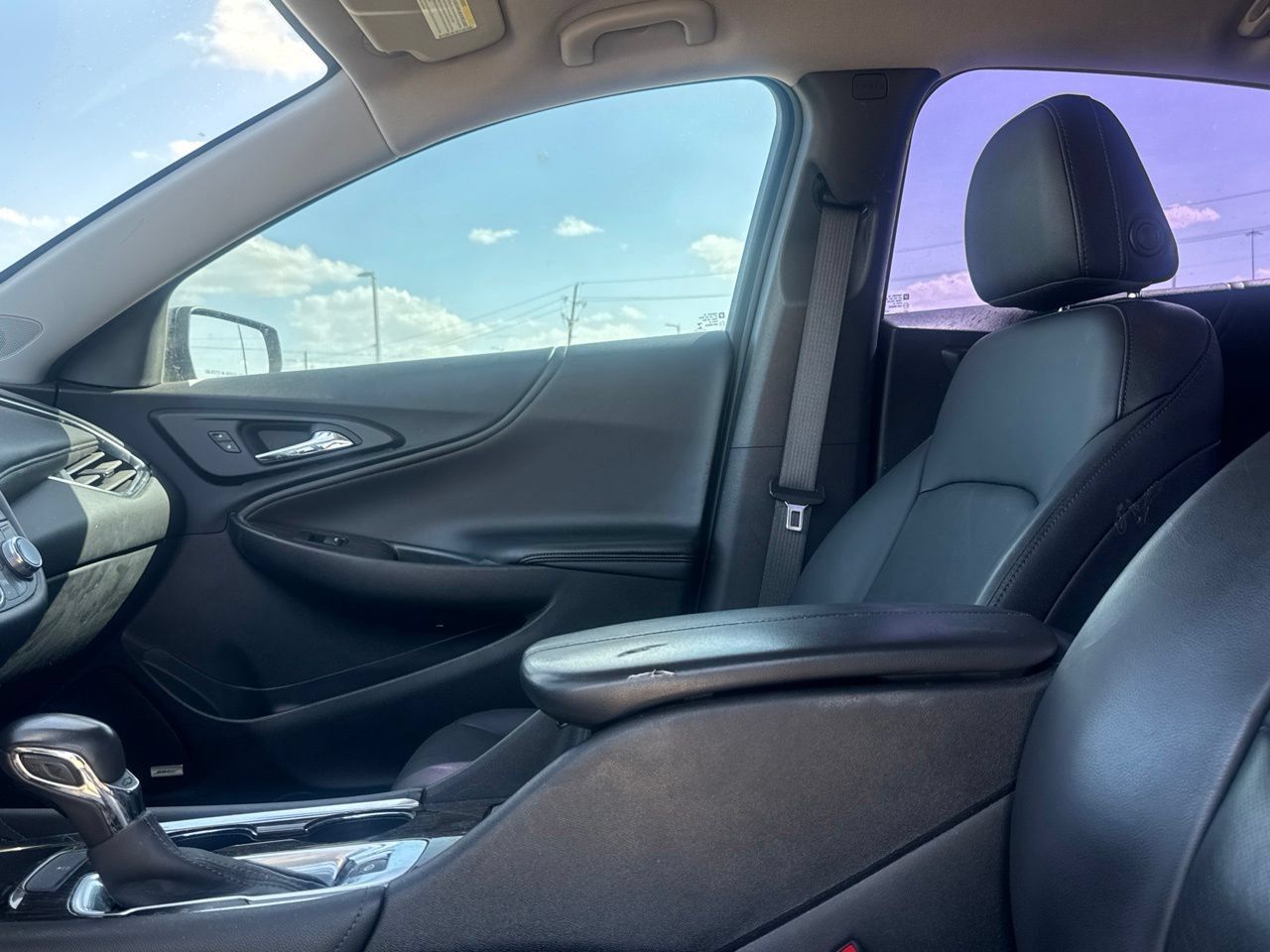Used 2023 Chevrolet Malibu LT FWD image 37