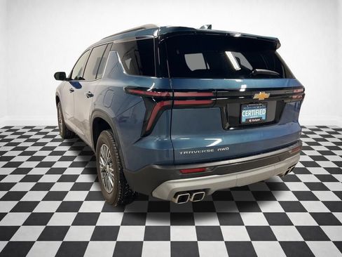 Certified 2024 Chevrolet Traverse LT w/ Trailering Package image 5