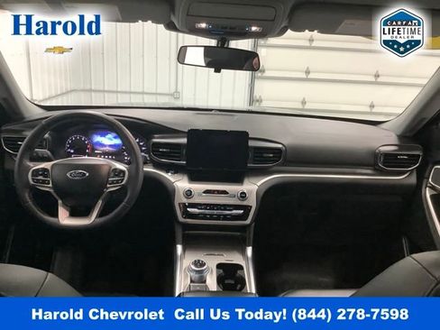Used 2022 Ford Explorer XLT w/ Equipment Group 202A image 14